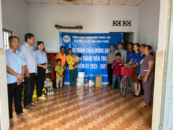 Trao Tặng Công Trình Chào Mừng Đại Hội Công Đoàn Thành Viên Cho Đối Tượng Có Hoàn Cảnh Khó Khăn