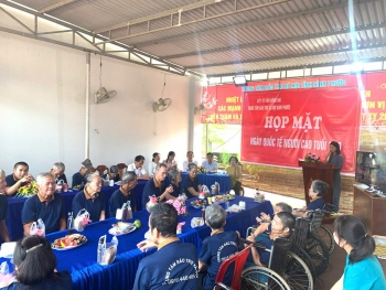 Trung tâm Bảo trợ xã hội Bình Phước tổ chức Ngày Quốc tế Người cao tuổi