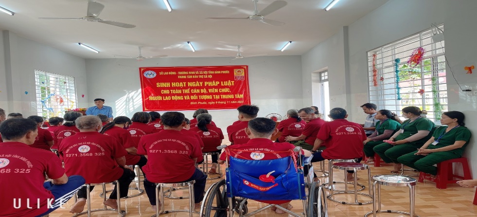 Tổ chức tuyên truyền ngày Pháp luật năm 2022 Cho cán bộ, viên chức, NLĐ và đối tượng nuôi dưỡng tại Trung tâm
